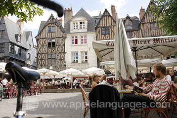 Détente dans le centre-ville de Tours