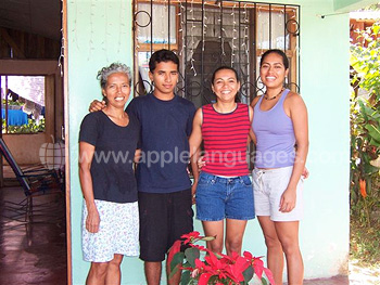 Une famille d'accueil costaricaine