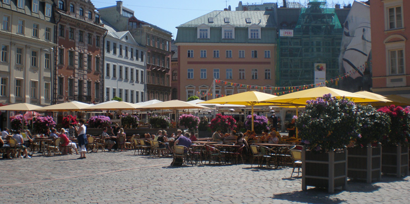 Café en extérieur à Riga