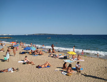 La plage devant l'école !