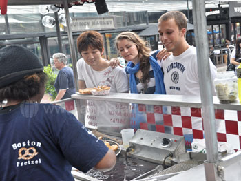 Goûter à la cuisine de rue