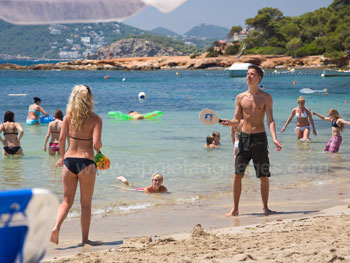 Détente sur la plage après les cours