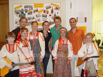 Spectacle de musique russe folk à l'école