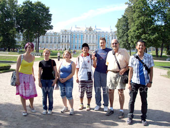 Des étudiants en excursion