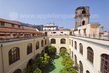 Des étudiants en cours dans notre école de Florence