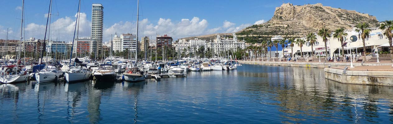 Port de plaisance d'Alicante et château de Santa Barbara