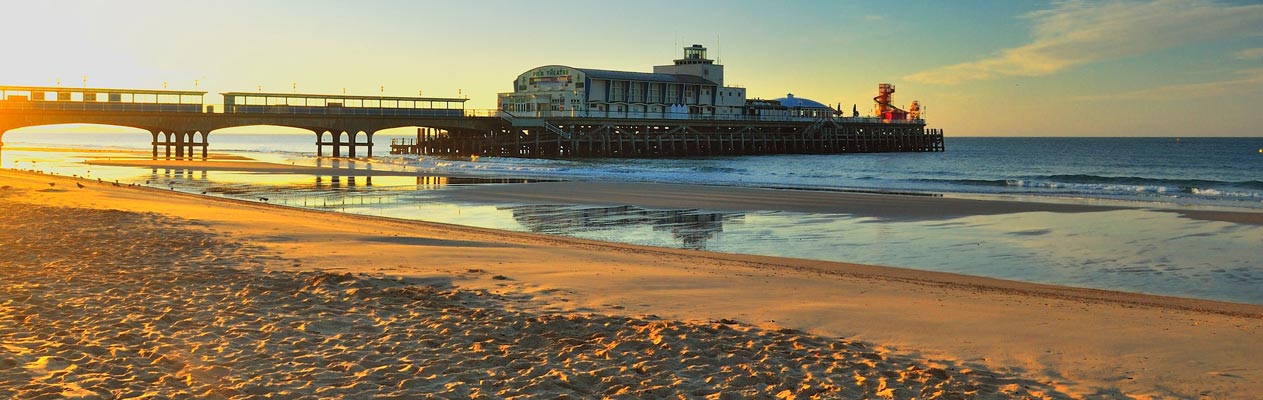 La plage et la jetée de Bournemouth