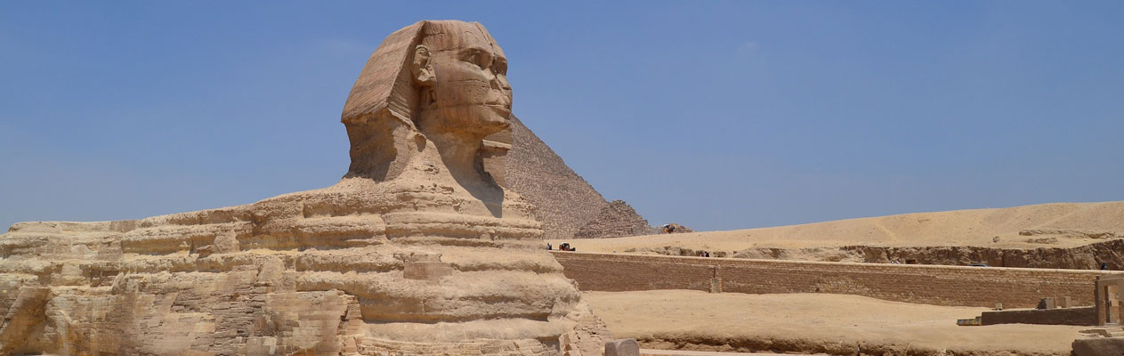 Sphinx et pyramide du Caire