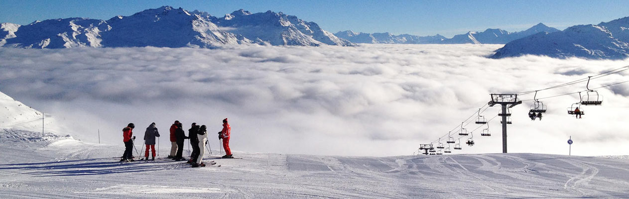 Séance de ski après un cours de français à Annecy, France